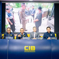 Letartóztattak egy thaiföldi nőt, aki több ezer videóval zsarolt szerzeteseket miután lefeküdt velük