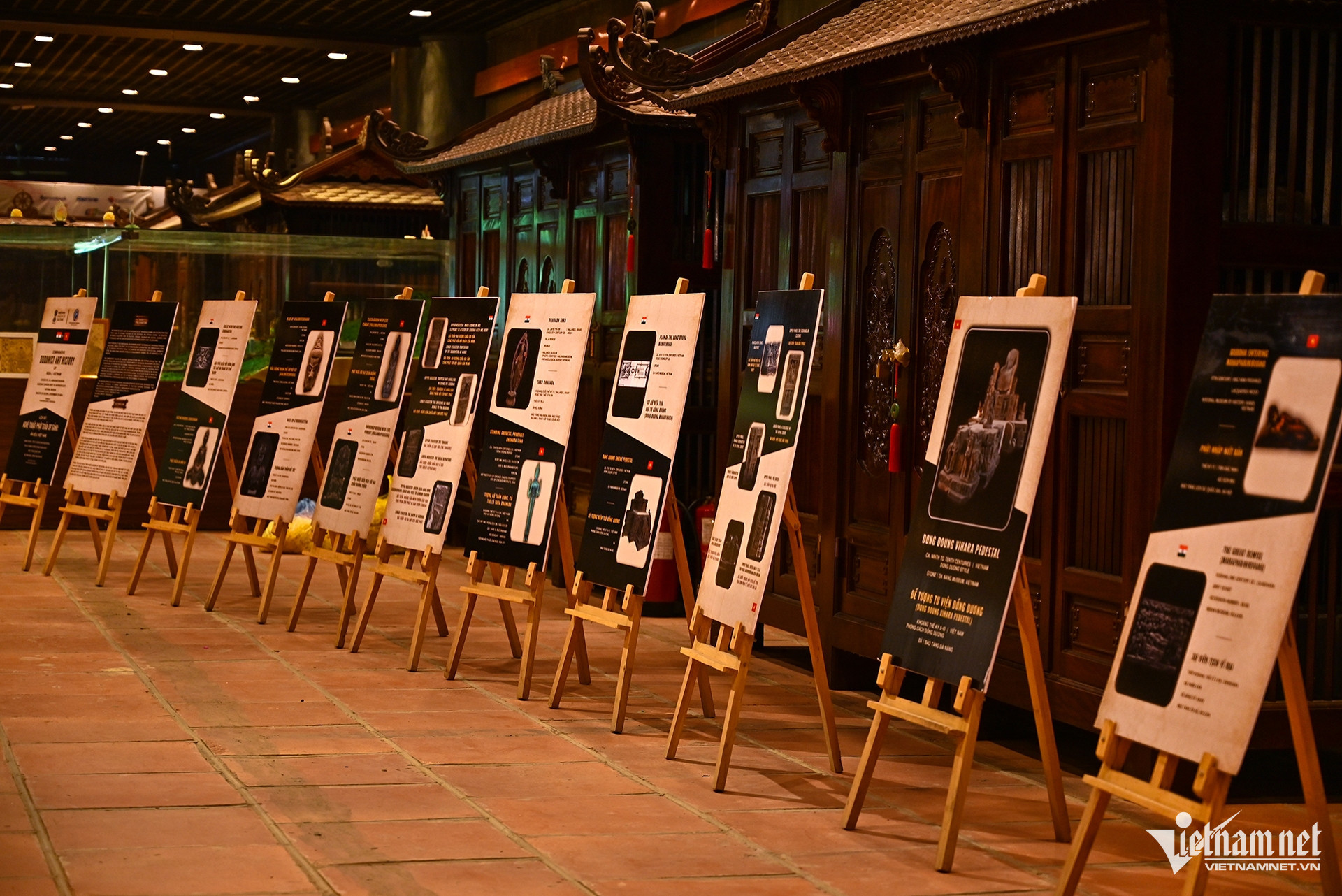 buddhism-exhibition11-43169.jpg