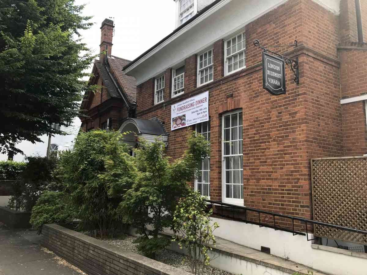 the-london-buddhist-vihara_-from-chiswickcalendar_co_uk.jpg