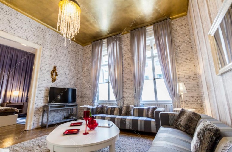 A Budapest Luxury Apartments kínálataban találtuk ezt a boutique stílusú 108 nm-es kiadó lakást