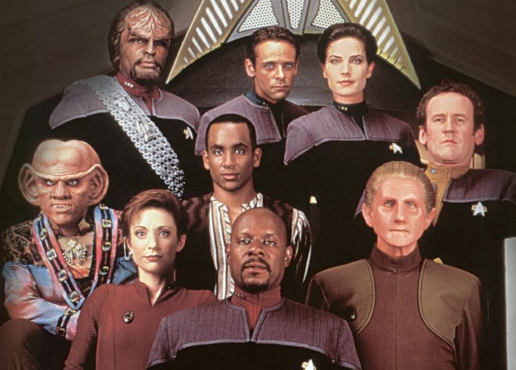 treknexus_deep_space_nine_cast.jpg