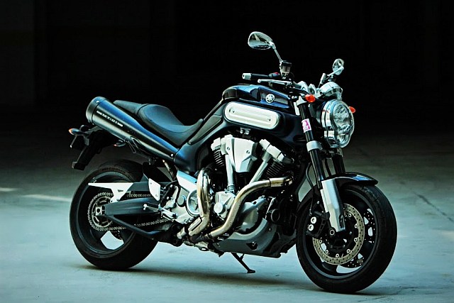 Yamaha MT-01_2.jpg