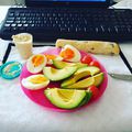 Kezdődjön valami diétás. 
#motiváljonazinsta #selymeskitchen #tupperware #lovethis #irodaireggeli #selymeskitchen #haddfőzzekmamagamnak #mutimiteszel