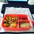 Újrahasznosított vacsora. #irodaireggeli #selymeskitchen #haddfőzzekmamagamnak #életünk #tupperware #szénhidrátcsökkentettkenyér