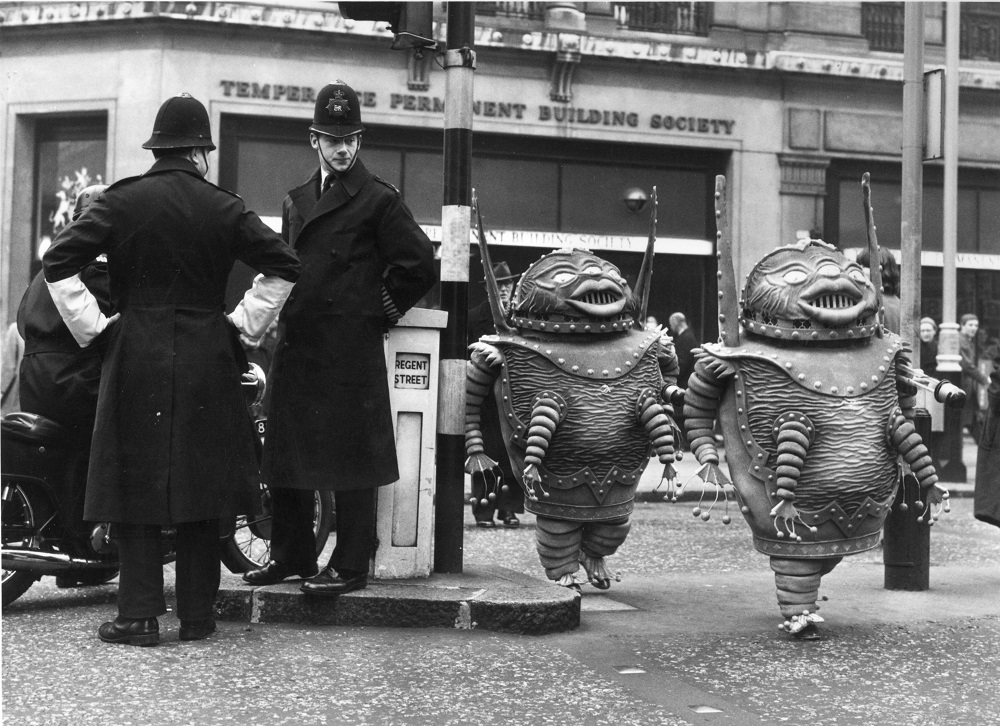 aliens-actors1964.jpg