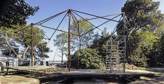 foster-partners-holy-see-pavilion-biennale-di-architettura-di-venezia-architonic-chapels-foster-tecno-constr-02-ph-aessadrachemollo-15.jpg