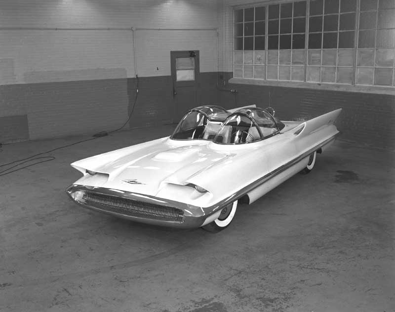 1955 Lincoln Futura.jpg