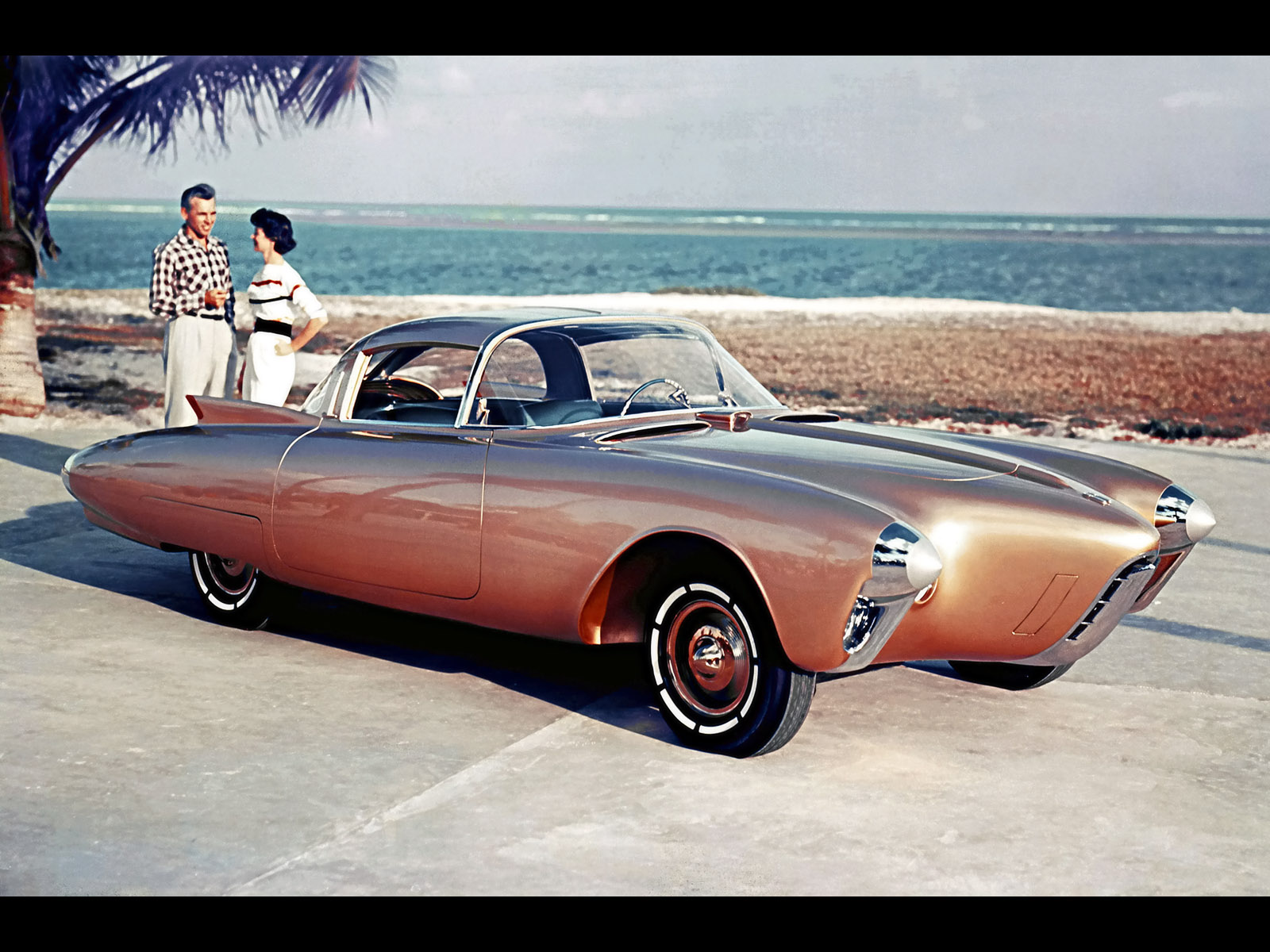 1956-Oldsmobile-Golden-Concept-1600x1200.jpg
