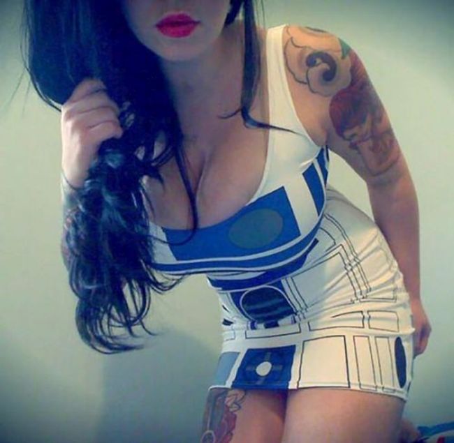 hot-girls-get-even-hotter-when-they-like-star-wars-1.jpg