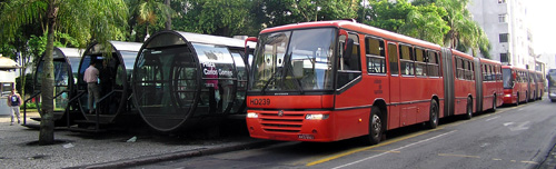 Bus_Stops_3_curitiba_brasil.jpg