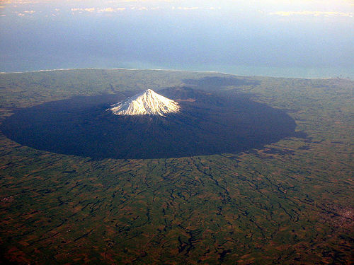 egmont_national_park_satelit.jpg