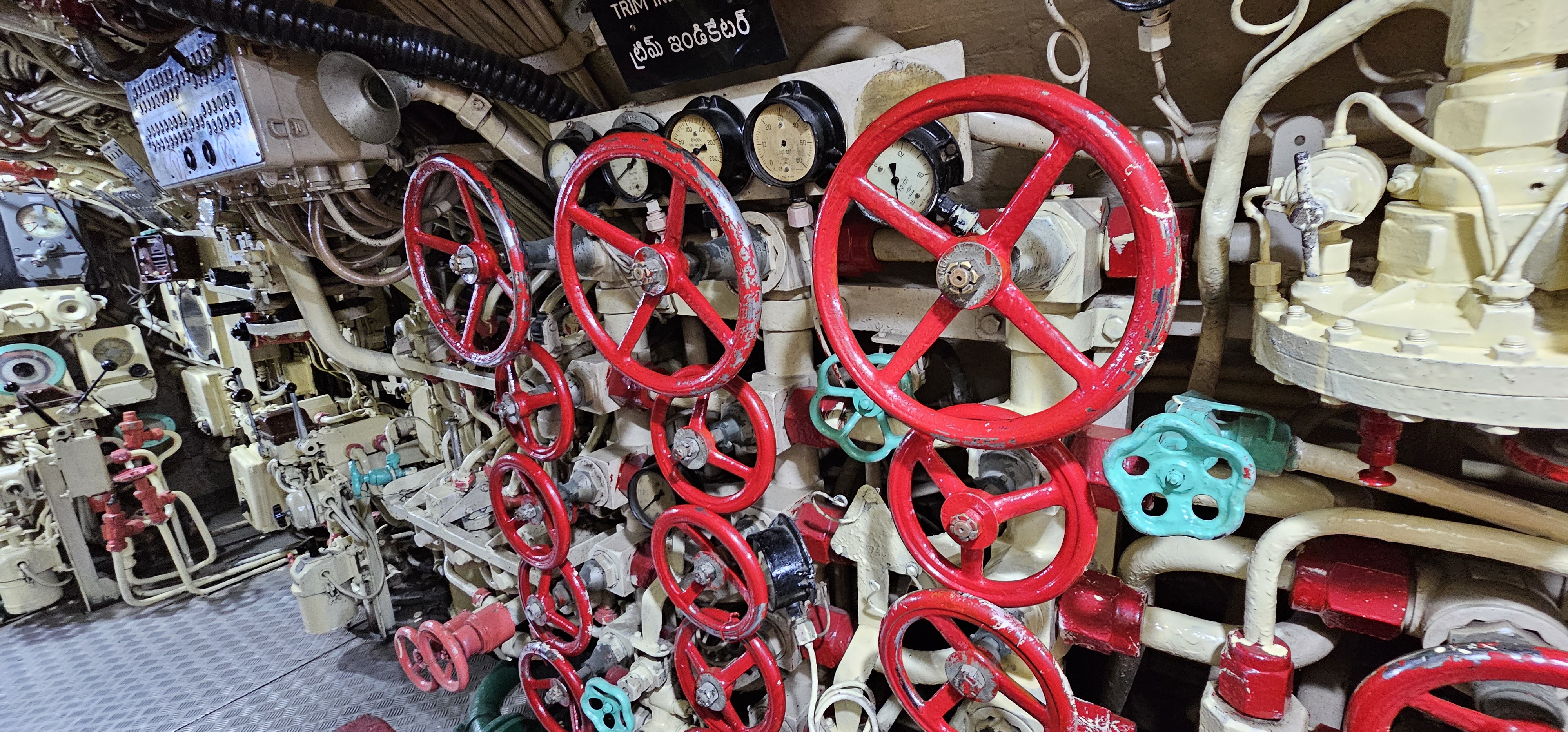 Az INS Kurusura tengeralattjárót 1969. december 18-án sorozták be az indiai haditengerészet kötelékébe, és 2001. február 28-án vonták ki a forgalomból, miután 31 évig dicsőségesen szolgálta a nemzetet.