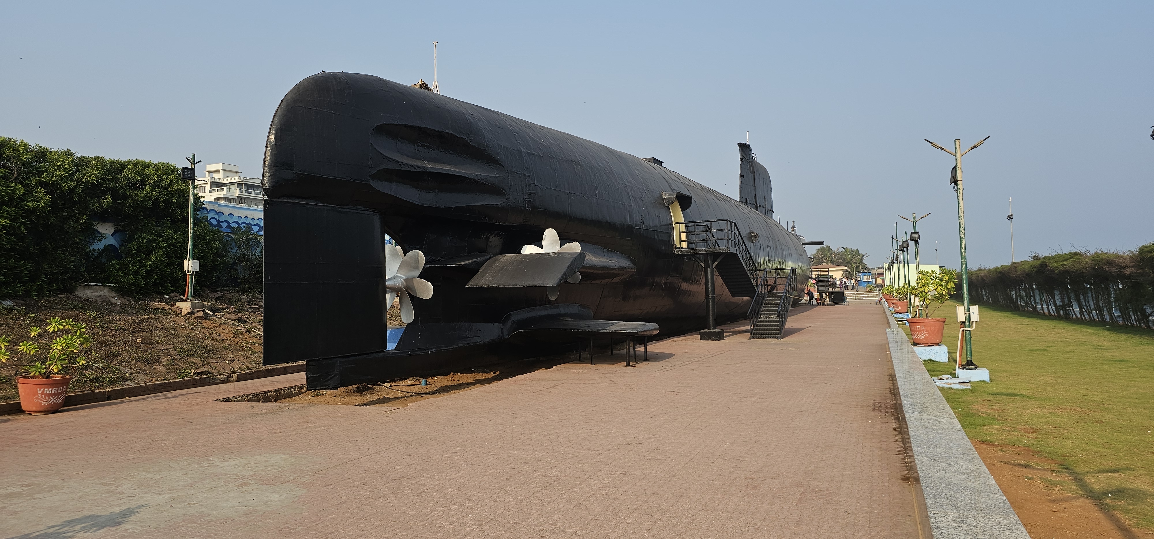 Az INS Kurusura 31 évig szolgált az indiai haditengerészetnél, mielőtt 2001-ben leszerelték. Ezt követően a tengeralattjáró belsejét átrendezték, és múzeumként működik. Ez az egyedülálló projekt, Ázsia egyetlen Tengeralattjáró Múzeuma.