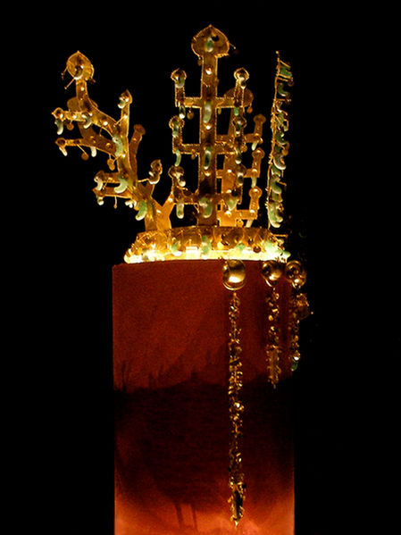 449px-Korea-Silla_kingdom-Gold_crown_from_Geumgwanchong-No.191-01C.jpg