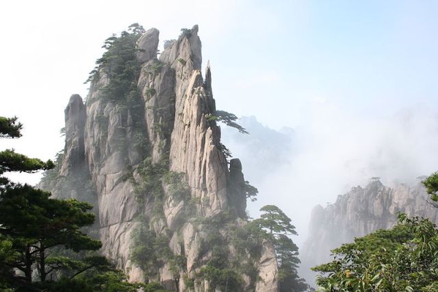 800px-HuangShan.JPG