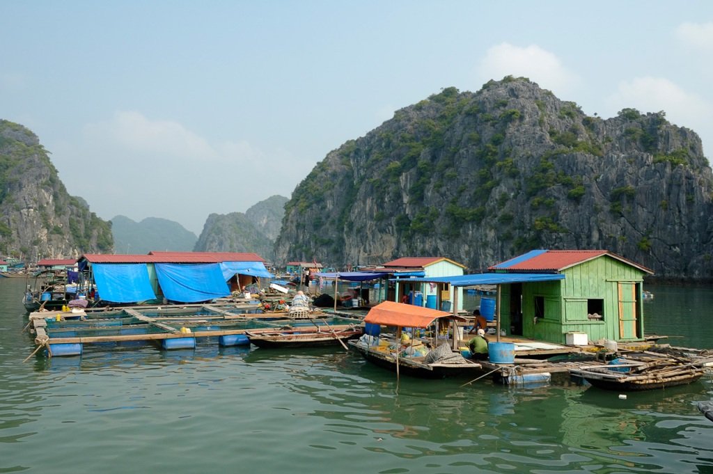 HaLongBay.jpg