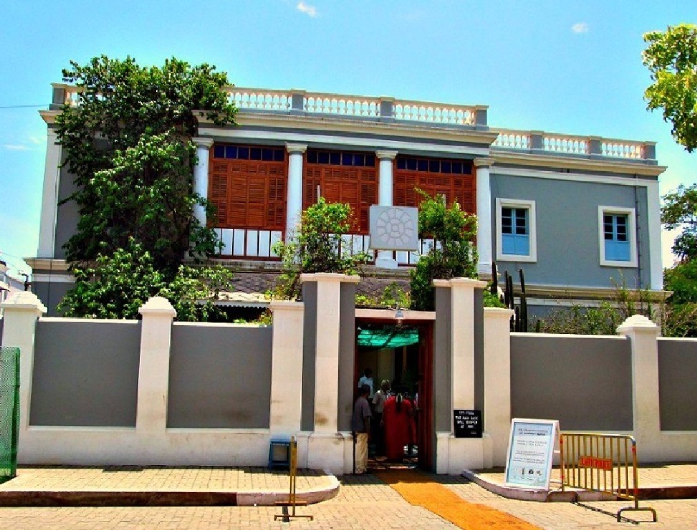 A Rue de la Marine-on található Sri Aurobindo Ashram, amelyet Sri Aurobindo szabadságharcos és spirituális filozófus alapított. 