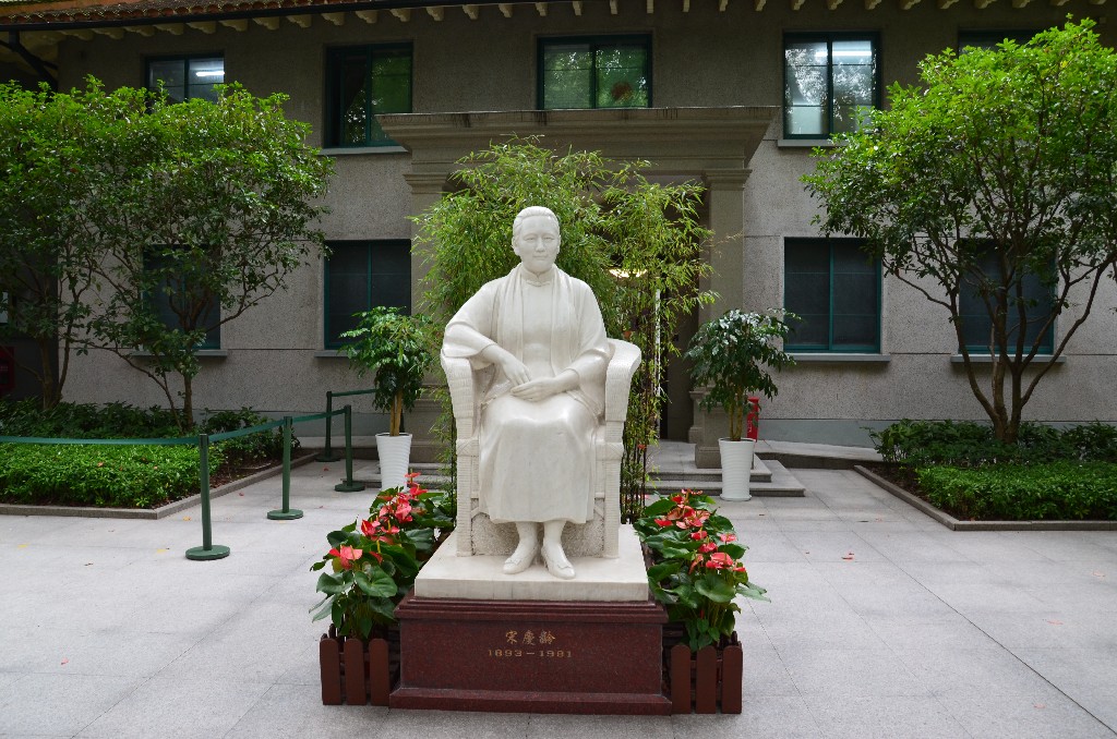 Soong Ching-ling szobra