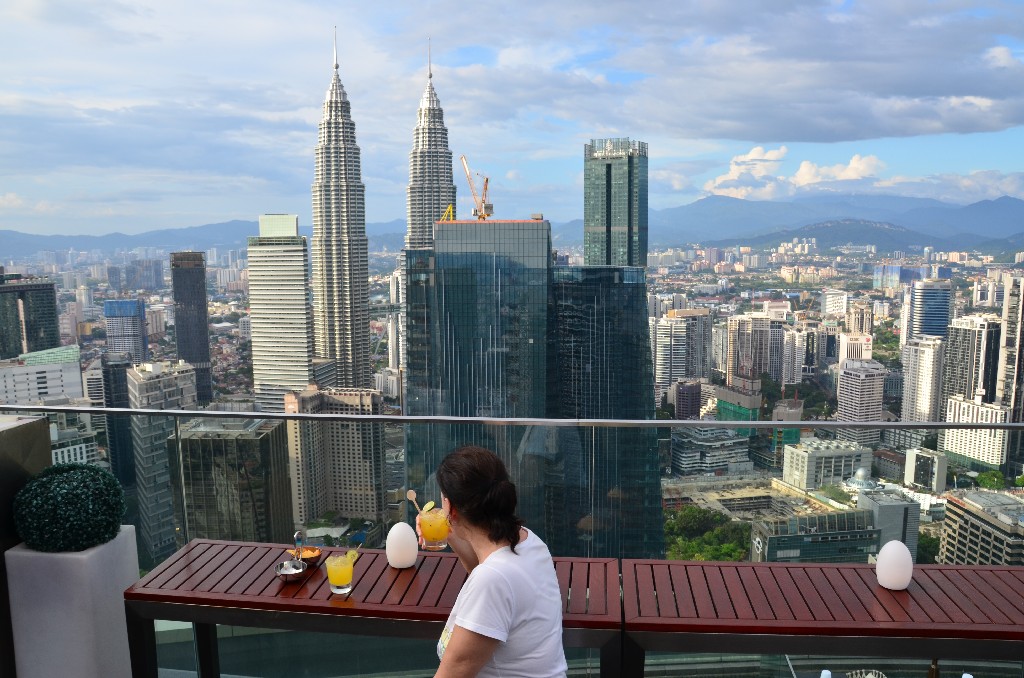 Hotel Banyan Tree, Vertigo bar