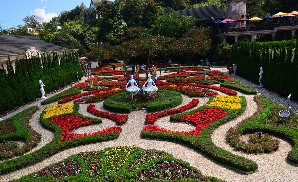 Le Jardin D’Amour flower garden