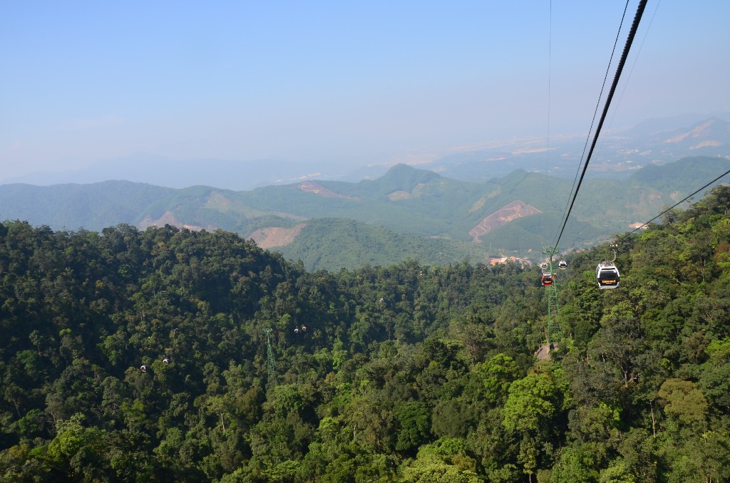 sikloval felfele<br />cable car to the hill