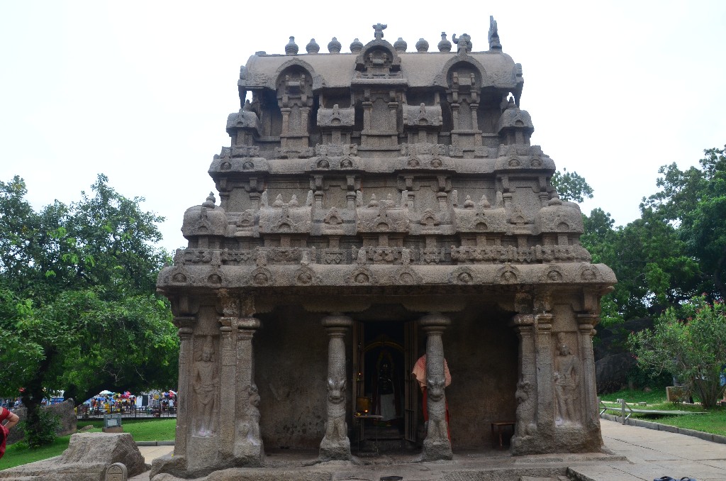 A Ganesh Rath I. Mahendravarman uralkodása alatt épült. Kezdetben Lord Shivának szentelték, és egy Shivalingának adott otthont.