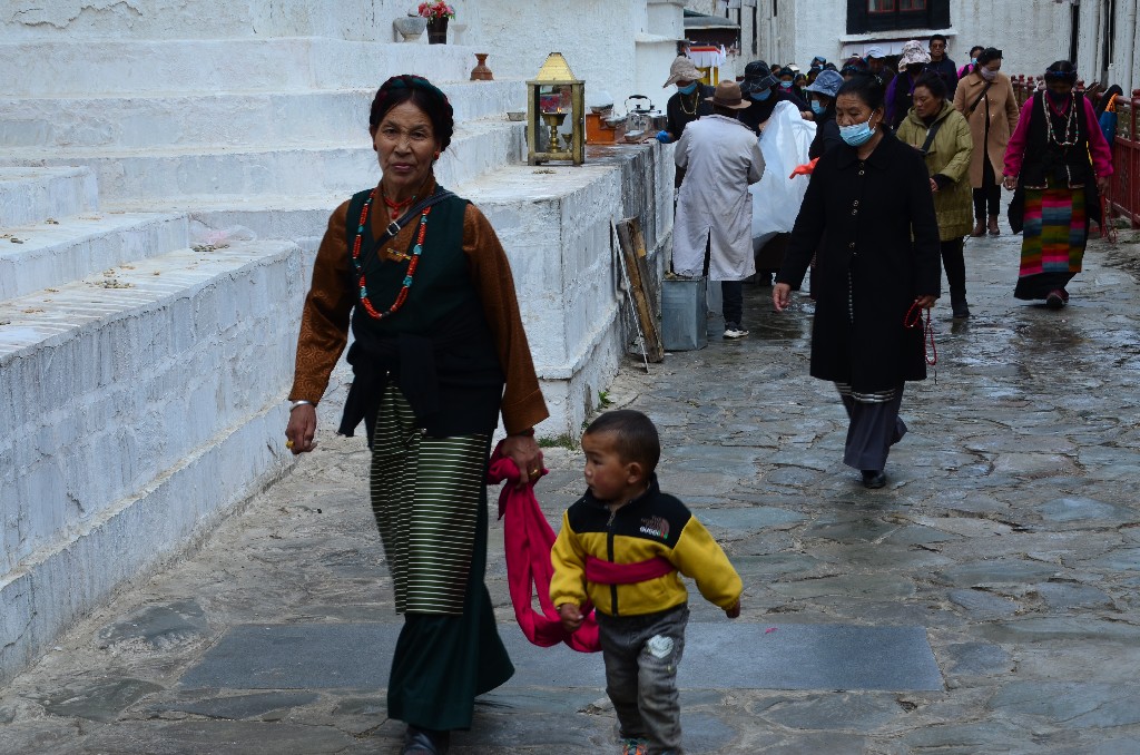 A Kora, a tibeti buddhista hagyományban egy zarándoklat és egyfajta meditáció egy meghatározott útvonalon, az óramutató járásával megegyező irányban.