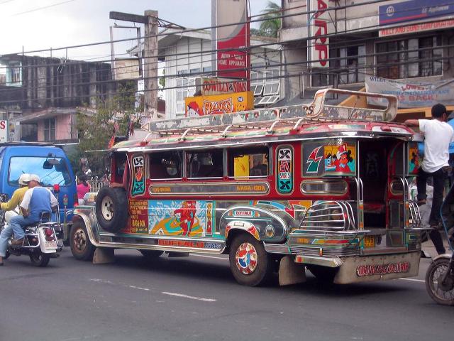 jeepney-manila-big1.jpg