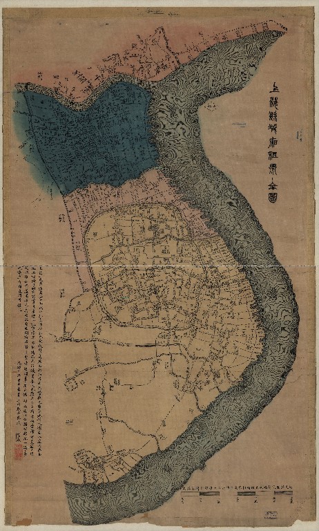 Sanghaj 1884-es térképe: a brit koncesszió kékkel, a francia koncesszió délen halványpirossal és az amerikai koncesszió északon halvány narancssárgával; Kínai városrész a francia koncessziótól délre, fakó sárga színben.<br />