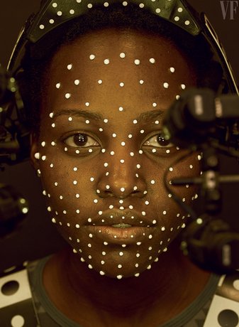 Így készül egy CGI karakter: az Oscar-díjas Lupita Nyong’o a kalóz Maz Kanata karakteréhez kölcsönzi arcát.