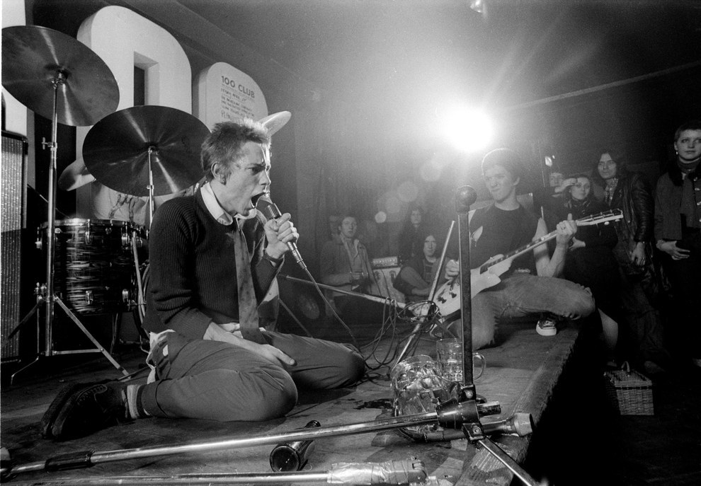 Johnny Rotten és Steve Jones - Sex Pistols - 100 Club in London, 1976. Ray Stevenson/REX USA