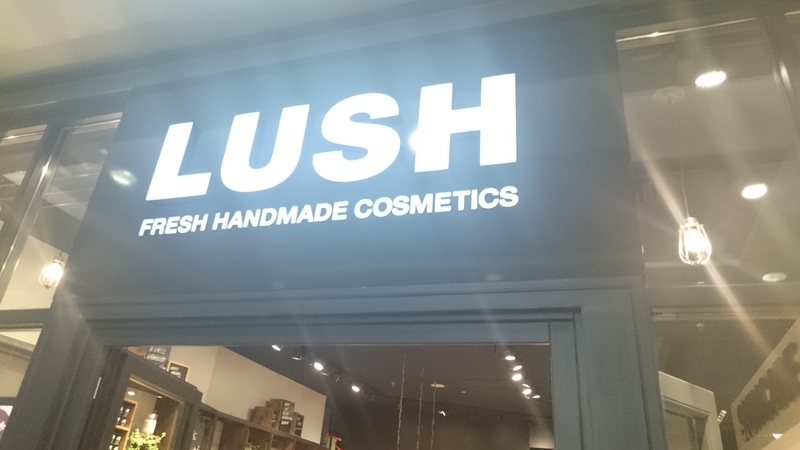 Szappan-mennyország 80 nm-en: megnyitott a legnagyobb hazai Lush bolt!
