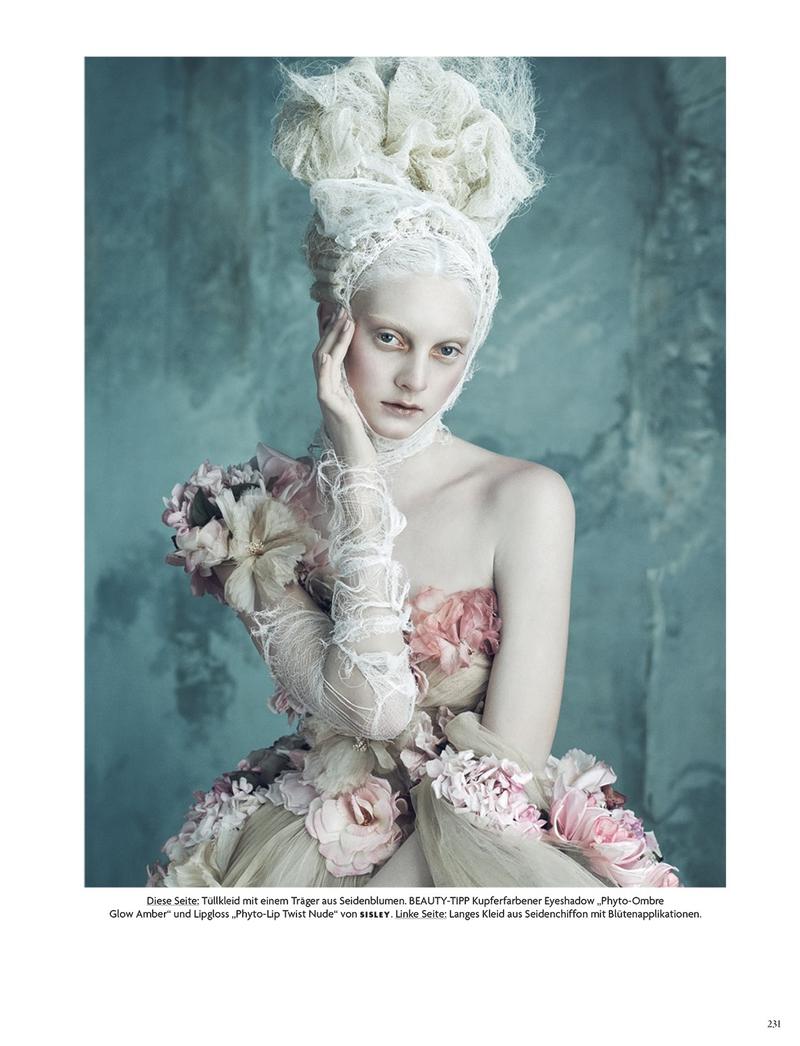 Marie Antoinette<br />Vogue Germany, 2014. április<br />Forrás: frankupdates.com<br /><br />Luigi & Iango (Photographer)<br />Patti Wilson (Fashion Editor/Stylist)<br />Luigi Murenu (Hair Stylist)<br />Virginia Young (Makeup Artist)<br />Jesse Kaufmann (Set Designer)<br />Maki Sakamoto (Manicurist) 