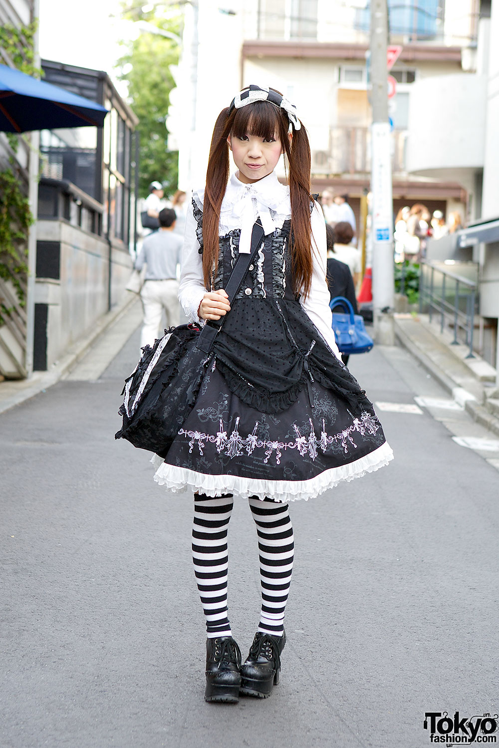 Gothic Lolita - forrás: tokyofashion.com