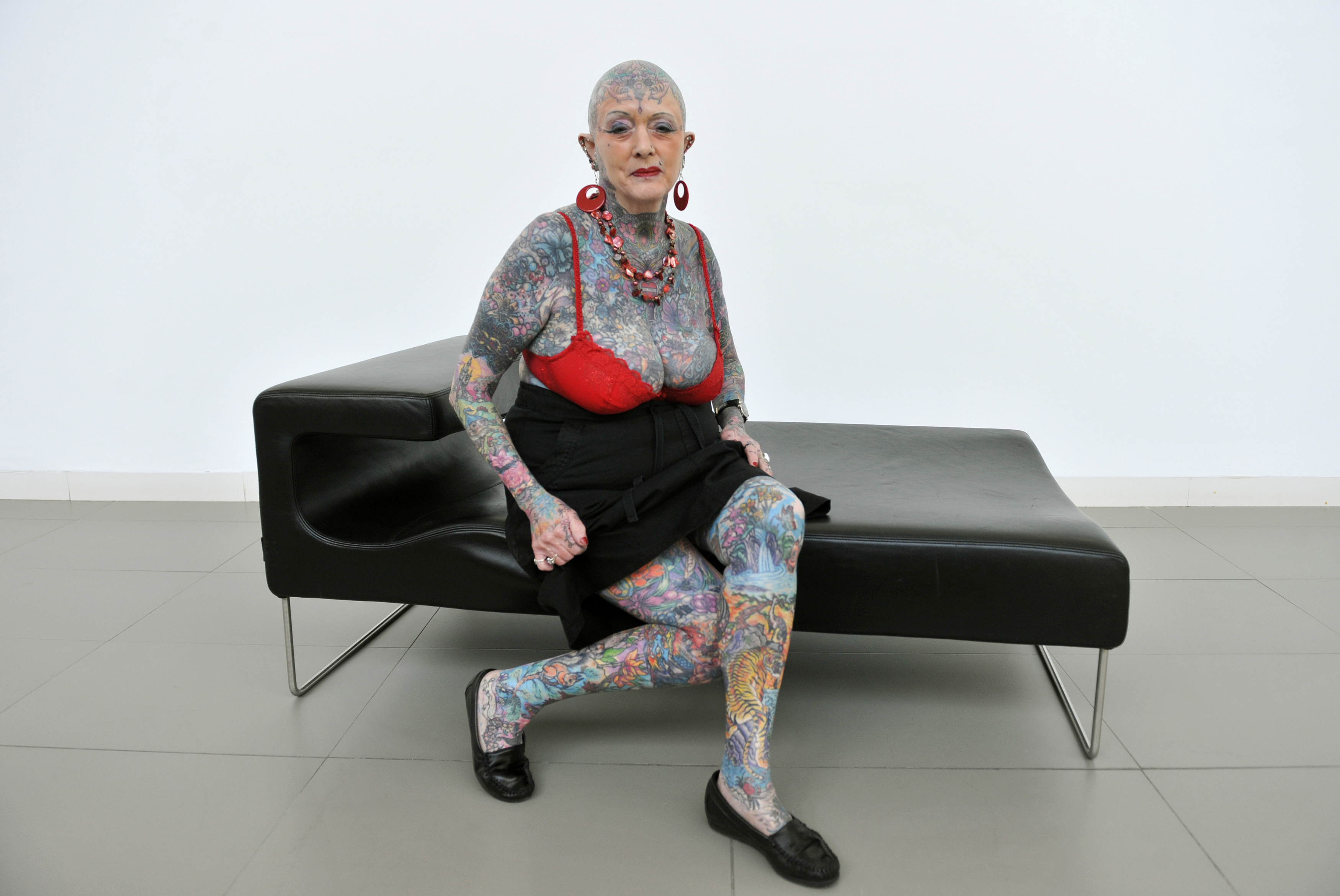 Elhunyt a világ legidősebb, legtöbb tetoválással rendelkező hölgye