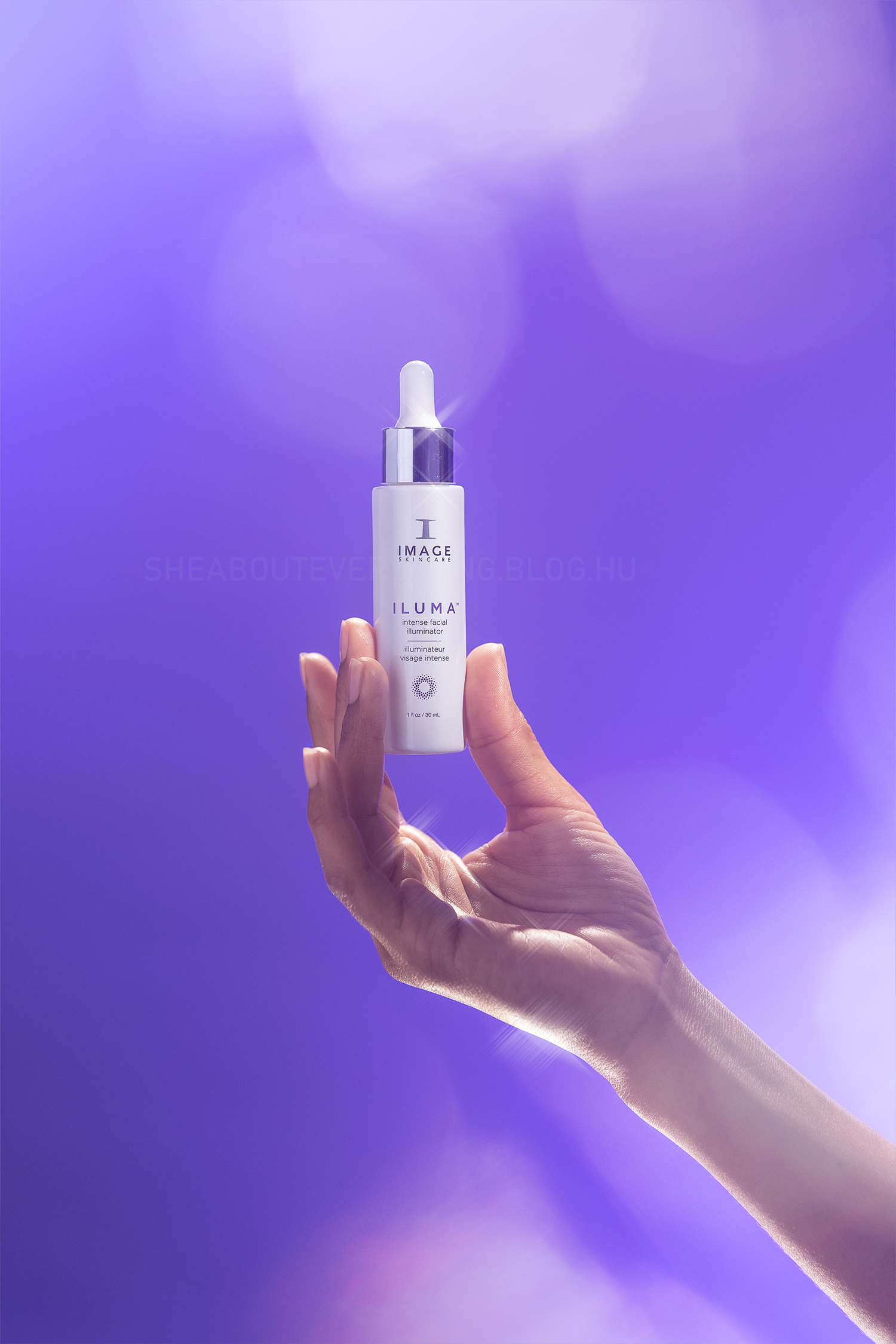 iluma-intense-facial-illuminator-lifestyle-arcapolas-borvedelem.jpg