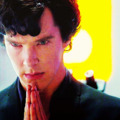 Benedict Cumberbatch Sherlock "gondolkodó pózával" örvendeztette meg a rajongókat