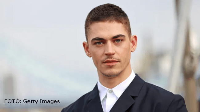 hero-fiennes-tiffin.png