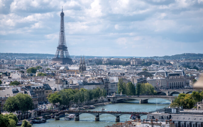 la_tour_eiffel_vue_de_la_tour_saint-jacques_paris_aout_2014_2-670x419.jpg