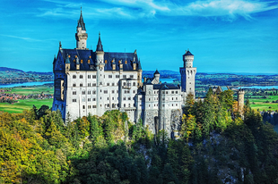 A Disney kastély és Németország teteje, a Zugspitze