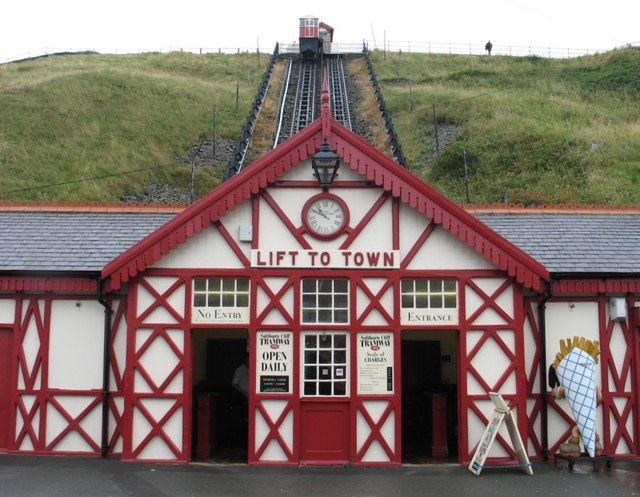 cliff_railway_saltburn-by-the-sea_geograph_org_uk_1475707.jpg