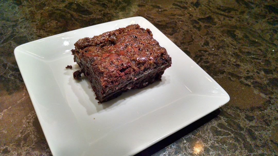 Brownie - ez a desszert nézett ki a legjobban, de a tetején lévő só sajnos elrontotta