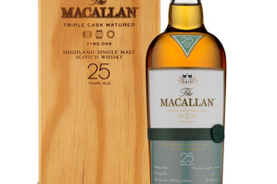 Dobozba zárja az korosabb palackozásait a Macallan