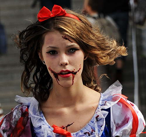 Ho-Zombie_Walk_Stockholm_2012-B.jpg