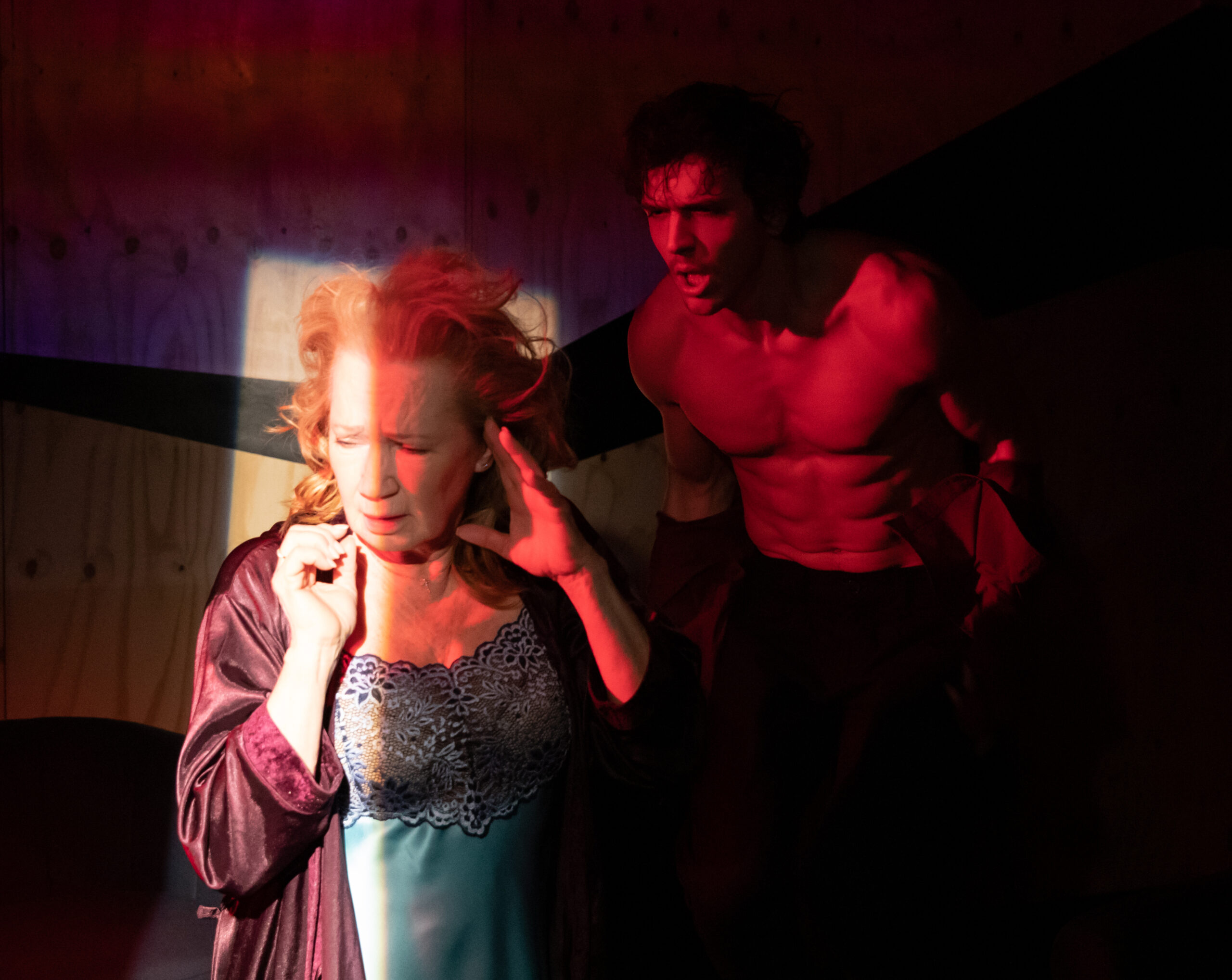 A vágyak megélése nem jutalom– Minden jót, Leo Grande