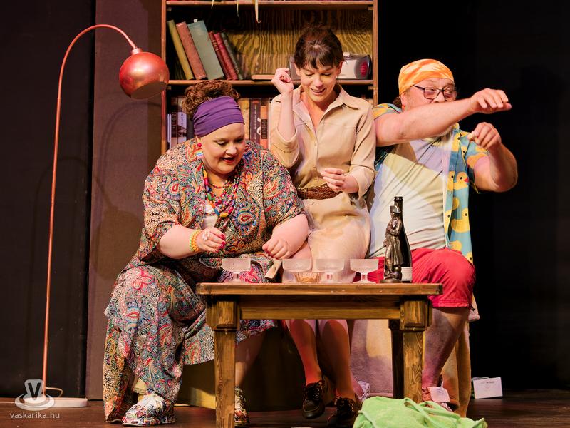 Vágyak és megbánások, felnőtté váló felnőttek – Felső szomszédok