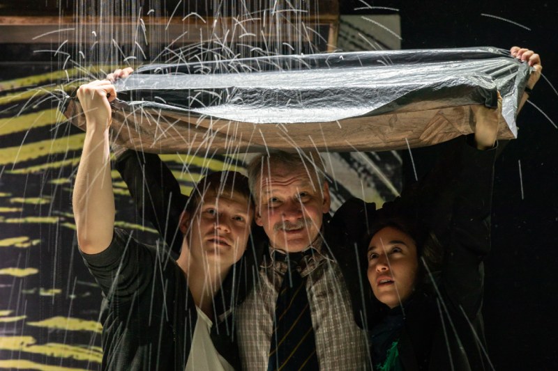 A béke ára a hallgatás - Futótűz