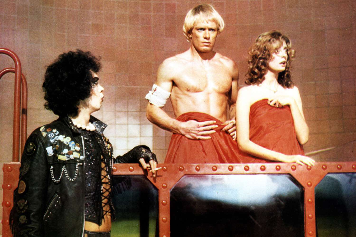 rocky-horror-picture-show-tim-curry-peter-hinwood-susan-sarandon-031925-1f57681c772f43048576200f400ba7d1.jpg