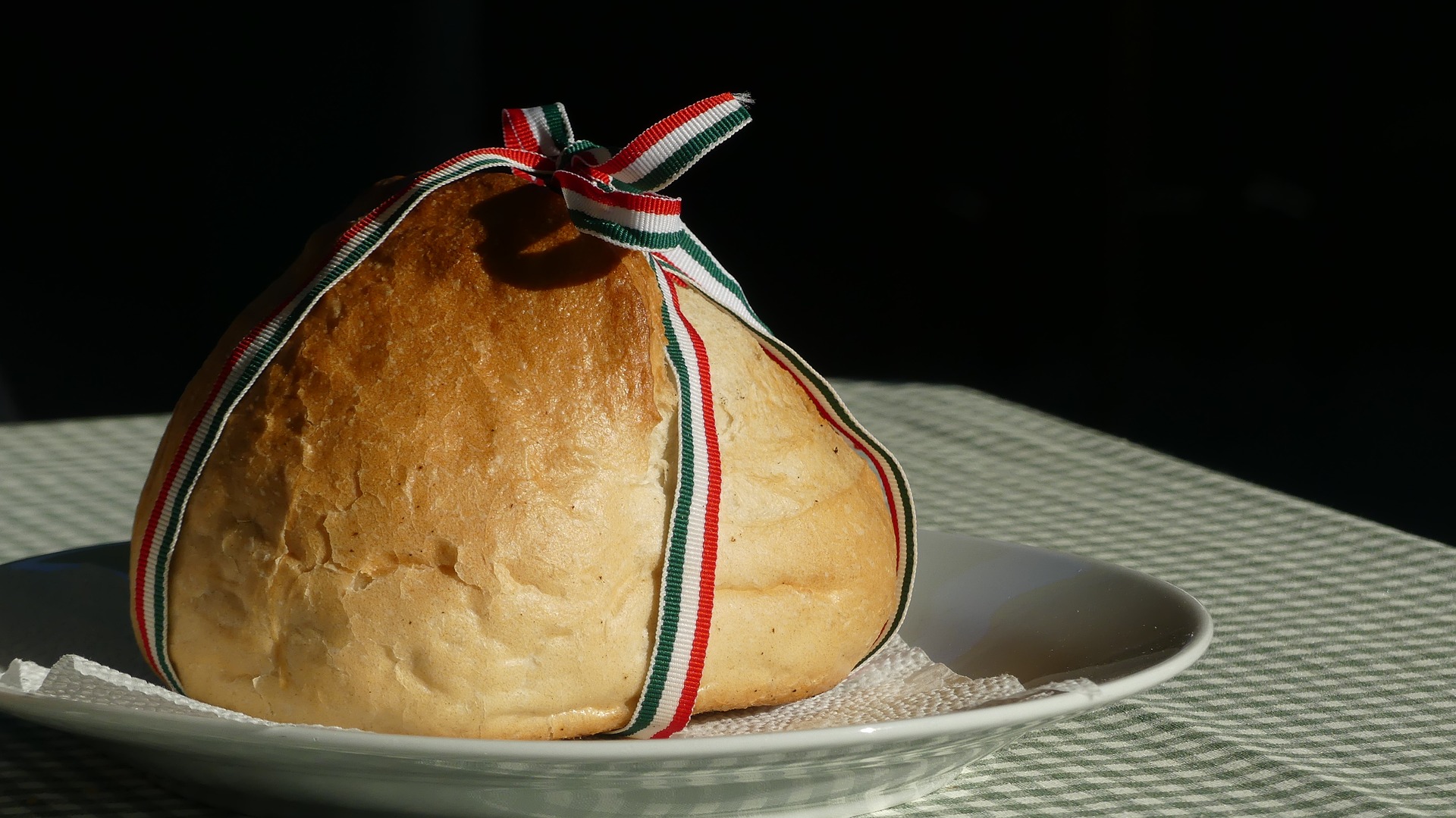 bread-3621028_1920.jpg