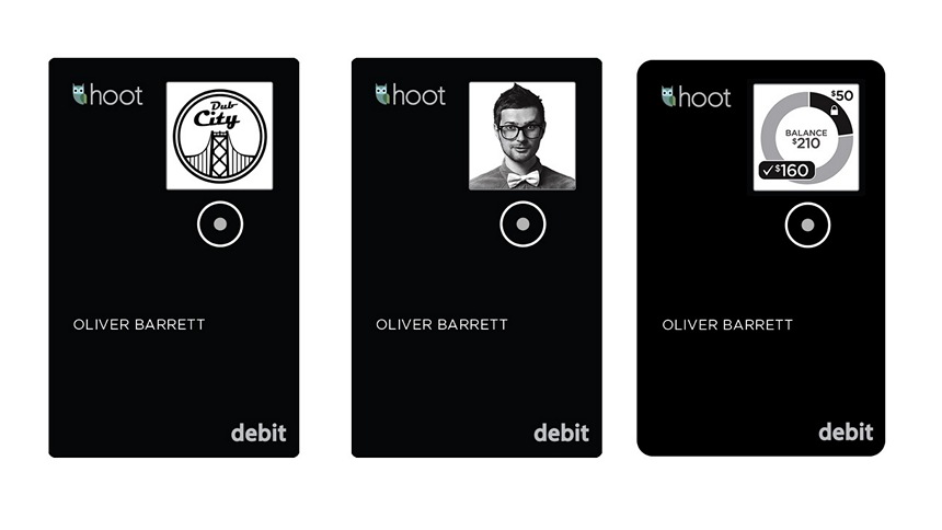 hoot-bank-smart-debit-card-02_s.jpg